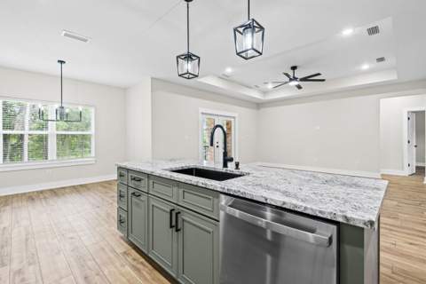 699 Pinewood Drive, DeFuniak Springs FL - photo 8 of 24