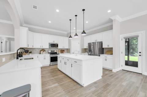 77 Constellation Avenue, Freeport FL - photo 13 of 112