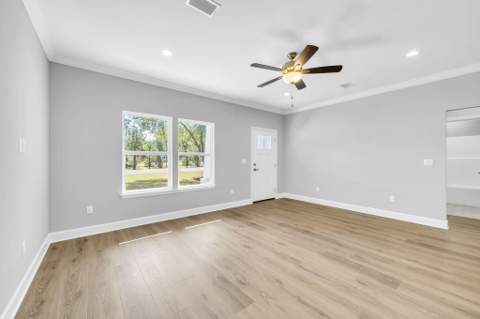 183 Hunters Ridge Drive, DeFuniak Springs FL - photo 9 of 53