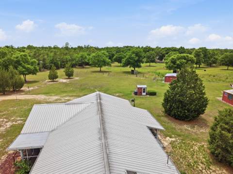 585 E Huckaba Road, DeFuniak Springs FL - photo 11 of 41