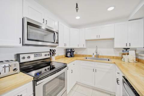 671 Nautilus Court #Unit 402, Fort Walton Beach FL - photo 6 of 23