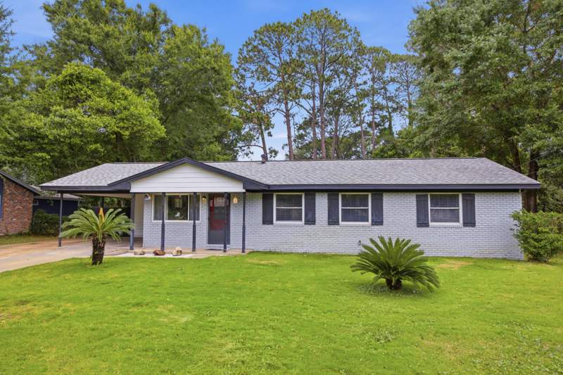 5 bedroom Detached Single Family at 33 SW Temple Avenue, Santasia Park 4th Addn, Fort Walton Beach — photo 5