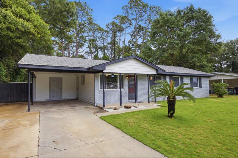 5 bedroom Detached Single Family at 33 SW Temple Avenue, Santasia Park 4th Addn, Fort Walton Beach — photo 4
