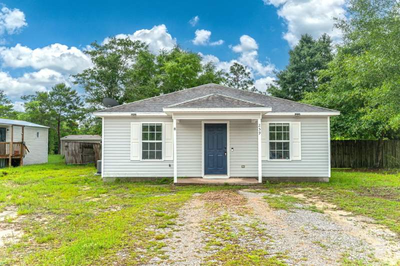 2 bedroom Detached Single Family at 259 W Cypress Avenue, Oakwood Hills Unit 1, DeFuniak Springs — photo 2