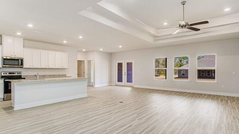 5 bedroom Detached Single Family at 2371 Lake Silver Road, HIGHLANDS M&B, Crestview — photo 4