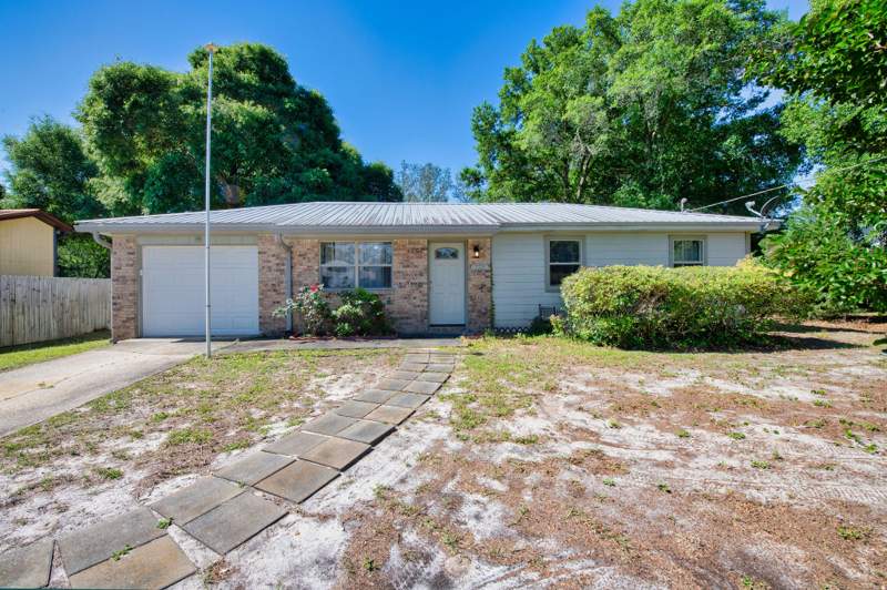 3 bedroom Detached Single Family at 126 NW Watson Drive, Bayridge Addn To Fort Walton Beach, Fort Walton Beach — photo 2