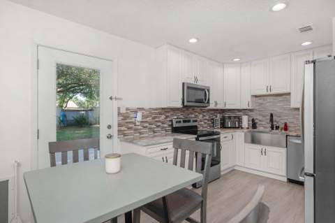 126 NW Watson Drive, Fort Walton Beach FL - photo 6 of 22