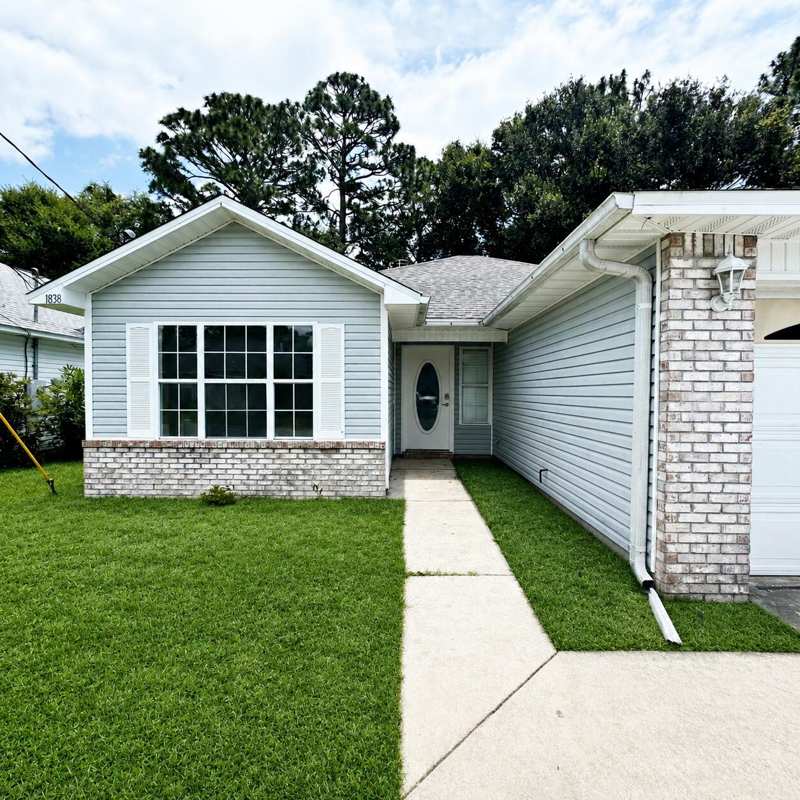3 bedroom Detached Single Family at 1838 Brick Circle, Cobblestone, Fort Walton Beach — photo 1