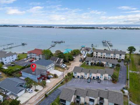 483 Marker Cove, home for sale in Mary Esther 32569