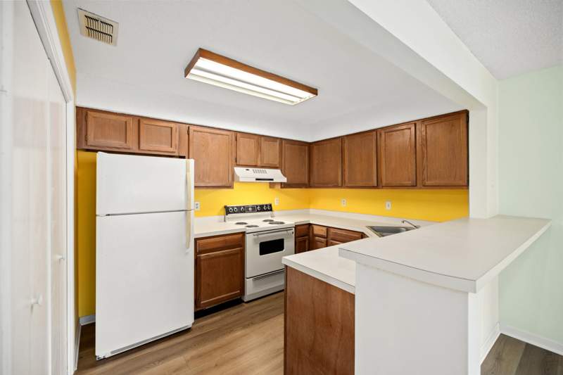 1 bedroom Condominium at 55 Bay Drive #5202, Garden Oaks Condo Unit 5202, Niceville — photo 5