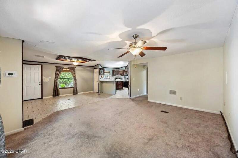 2 bedroom Manufactured Home at 2 Sarah Lane, Nonesuch Way, Fort Walton Beach — photo 4