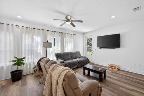 100 SE Carson Drive, Fort Walton Beach FL - photo 17 of 41
