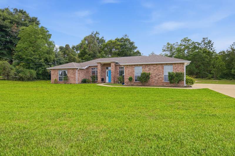 4 bedroom Detached Single Family at 6204 Flash Lane, Silver Springs Est, Crestview — photo 2