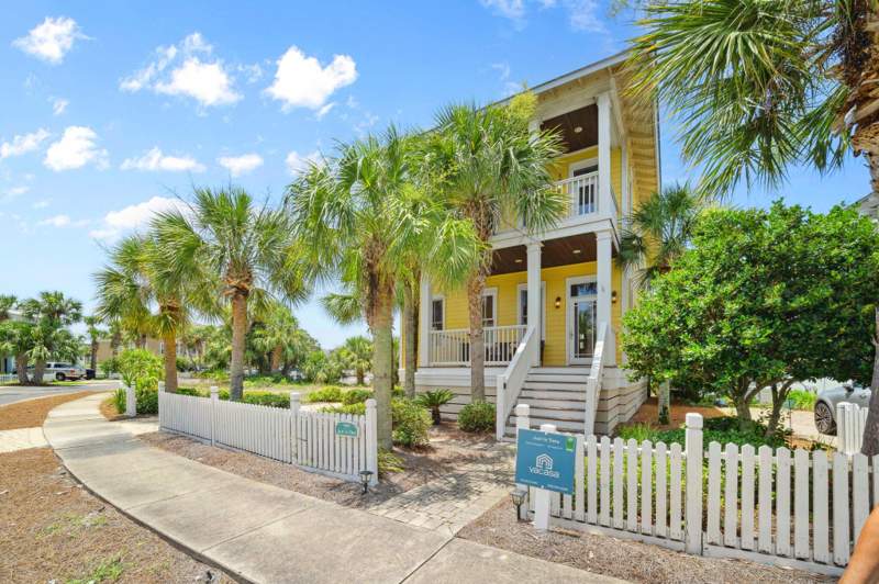 3 bedroom Detached Single Family at 3600 Waverly Circle, Destin Pointe, Destin — photo 2