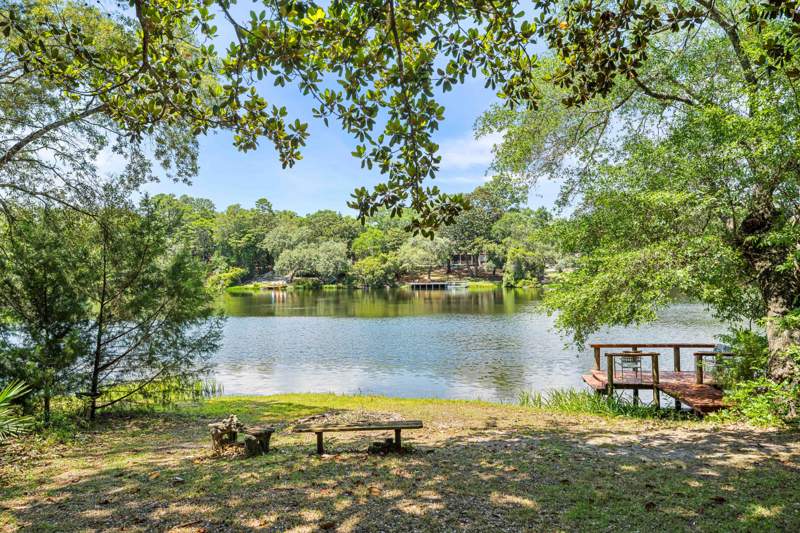 4 bedroom Detached Single Family at 31 E Kathy Lane, Lake Sharon Estates, Freeport — photo 4