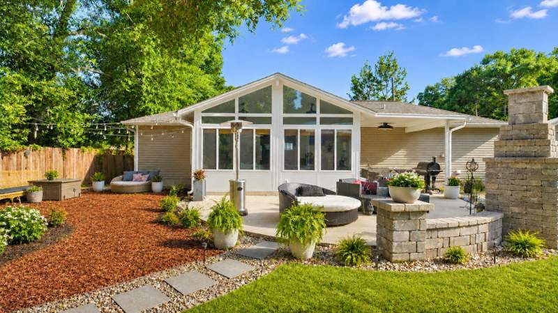 3 bedroom Detached Single Family at 662 E Robinson Avenue, Morris Addn To Crestview, Crestview — photo 2