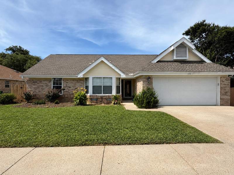 4 bedroom Detached Single Family at 408 Ridge Wood Circle, Ridge Wood Manor, Destin — photo 2