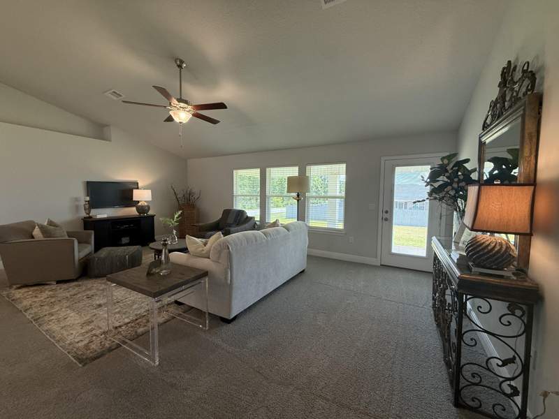 3 bedroom Detached Single Family at 6100 Buckshot Drive, Ashton View, Crestview — photo 4