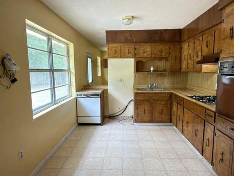 516 Forrest Court, Crestview FL - photo 7 of 23