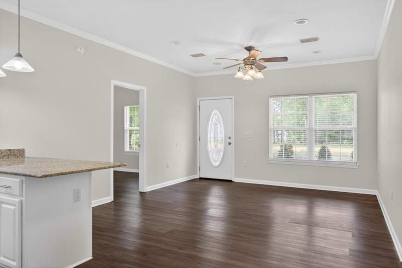 3 bedroom Detached Single Family at 226 E Cypress Avenue, Oakwood Hills Unit 1, DeFuniak Springs — photo 4