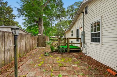 679 Anderson Drive, Fort Walton Beach FL - photo 7 of 40