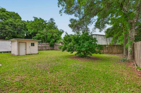 679 Anderson Drive, Fort Walton Beach FL - photo 11 of 40