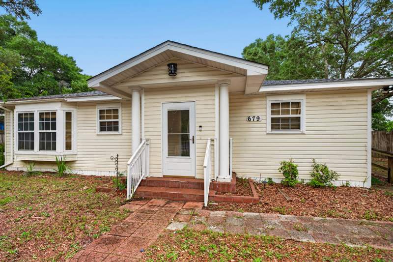 4 bedroom Detached Single Family at 679 Anderson Drive, Mh S Rng 23 & 24 (222000.20), Fort Walton Beach — photo 2