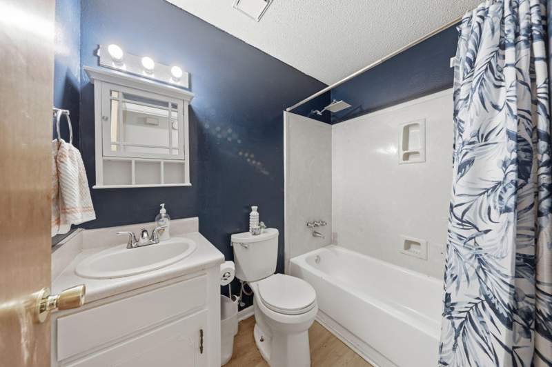 3 bedroom Detached Single Family at 532 Springtime Avenue, Holt Re-plat, Holt — photo 4