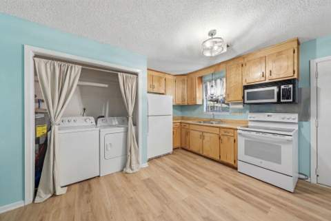 532 Springtime Avenue, Holt FL - photo 16 of 33