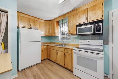 532 Springtime Avenue, Holt FL - photo 12 of 33