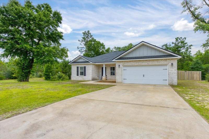 3 bedroom Detached Single Family at 3103 Pinot Way, Majestic Oaks Vineyard, Crestview — photo 2