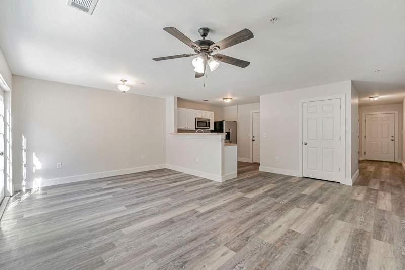 3 bedroom Townhouse at 105 Swaying Pine Court, Rolling Pines, Crestview — photo 5
