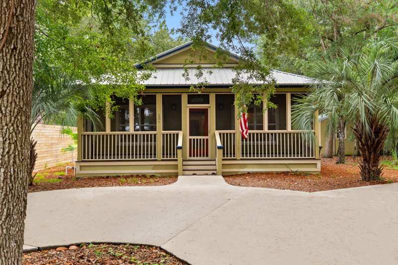 3 bedroom Detached Single Family at 201 Chrysler Avenue, Daughettes Amended, Santa Rosa Beach — photo 1