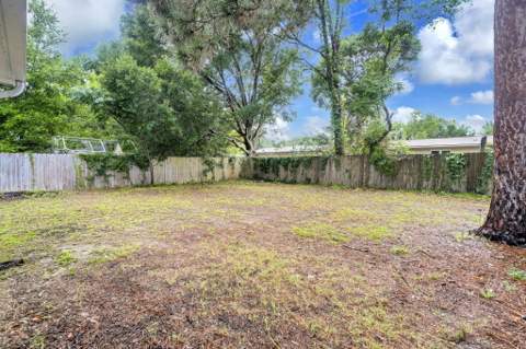 611 Ferretti Avenue, Fort Walton Beach FL - photo 10 of 30