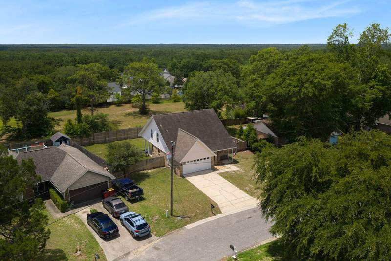 4 bedroom Detached Single Family at 311 Ray Avenue, Southview Estates, Crestview — photo 4