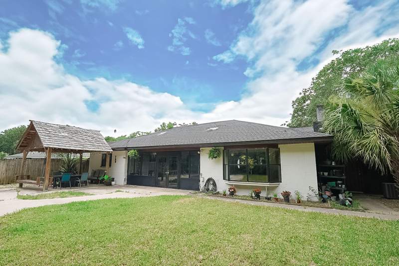 3 bedroom Detached Single Family at 108 SE Waynel Circle, Villa Russ Park, Fort Walton Beach — photo 3