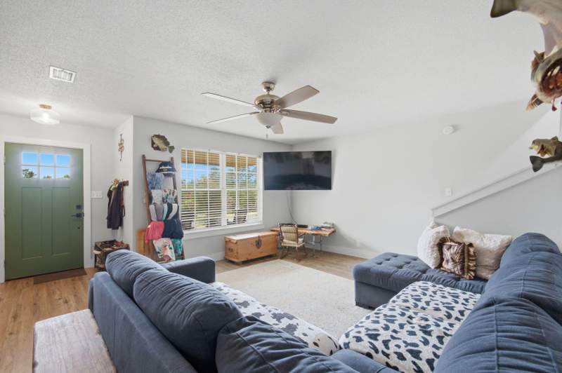 4 bedroom Detached Single Family at 111 Timber Wind Drive, Timber Wind Estates, DeFuniak Springs — photo 5