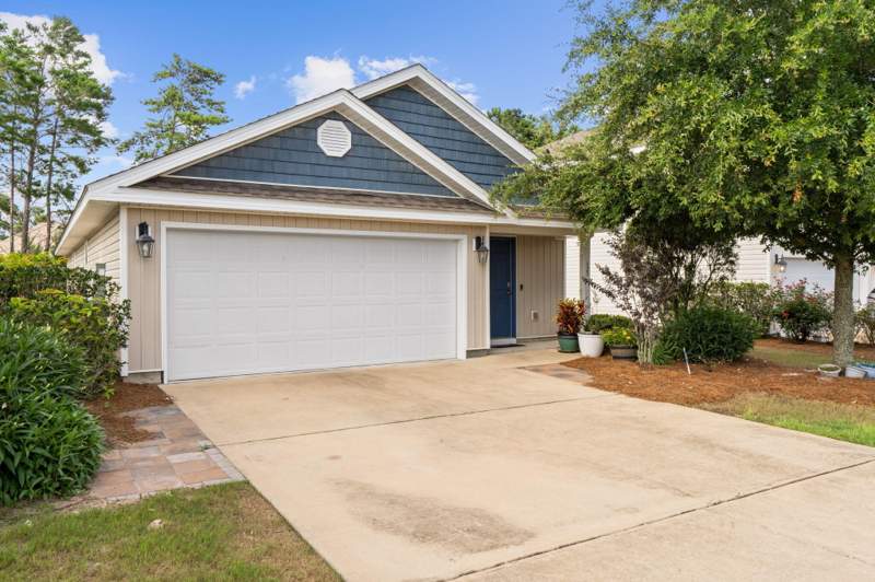 3 bedroom Detached Single Family at 629 Earl Godwin Road, Hammock Bay, Freeport — photo 2
