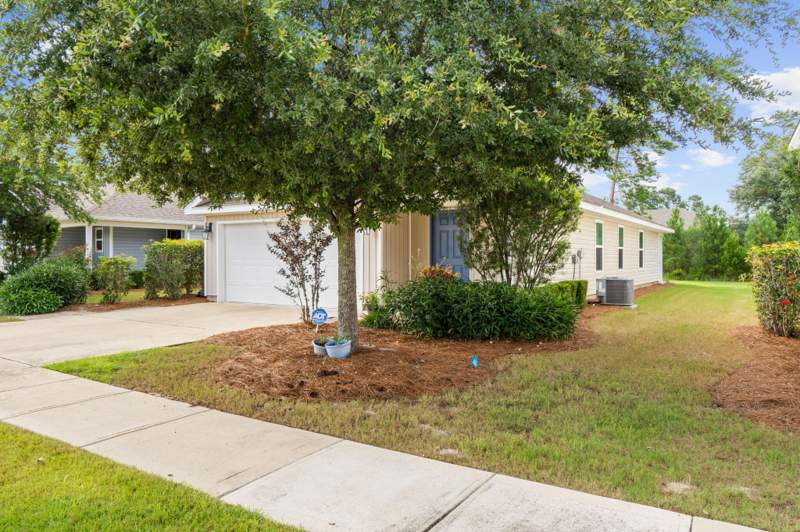 3 bedroom Detached Single Family at 629 Earl Godwin Road, Hammock Bay, Freeport — photo 4