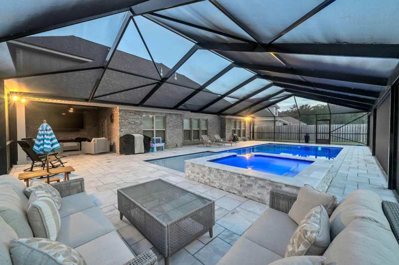 4 bedroom Detached Single Family at 355 Mill Pond Cove, Hammock Bay, Freeport — photo 1