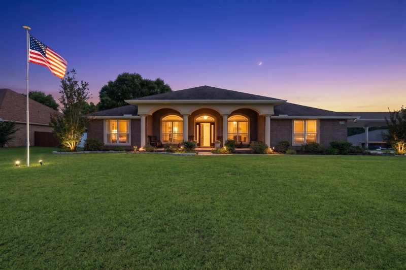 4 bedroom Detached Single Family at 6202 Plum Orchard Way, Carnegie Hills Ph II, Crestview — photo 1