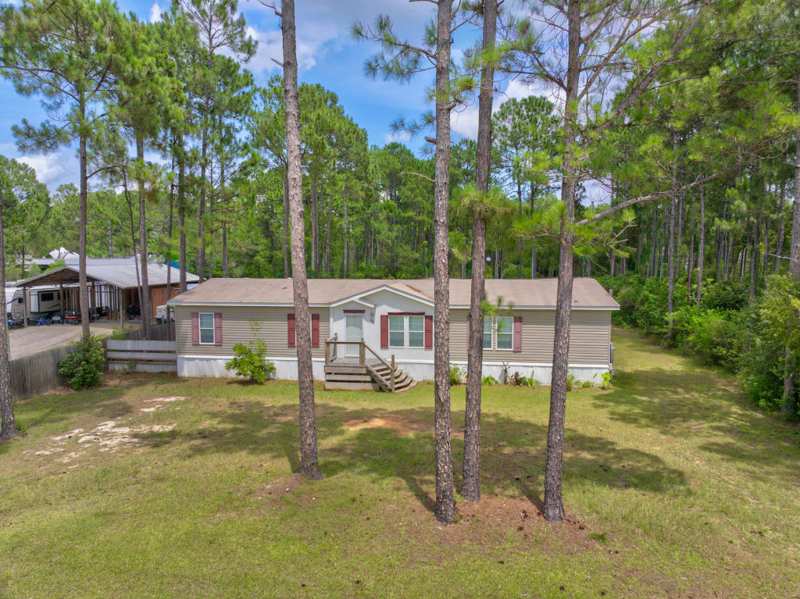 5 bedroom Mobile Home at 98 Holly Pines Circle, Holly Pines Estates, Santa Rosa Beach — photo 1
