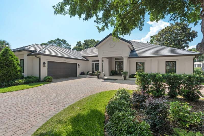 3 bedroom Detached Single Family at 1525 Island Green Drive, Island Green, Miramar Beach — photo 5
