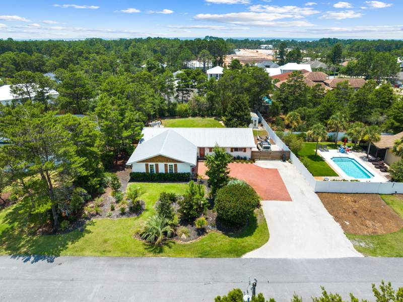 4 bedroom Detached Single Family at 527 Ridge Road, Santa Rosa Ridge Unit 2, Santa Rosa Beach — photo 2