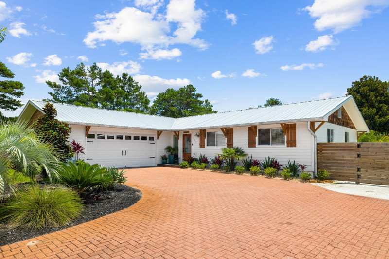 4 bedroom Detached Single Family at 527 Ridge Road, Santa Rosa Ridge Unit 2, Santa Rosa Beach — photo 1