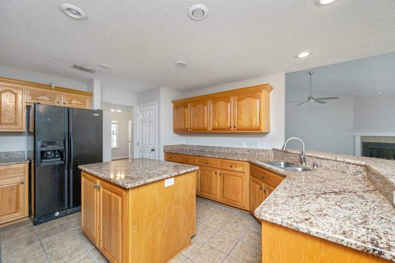 4 bedroom Detached Single Family at 1925 Hidden Springs Drive, Hidden Springs, Baker — photo 3