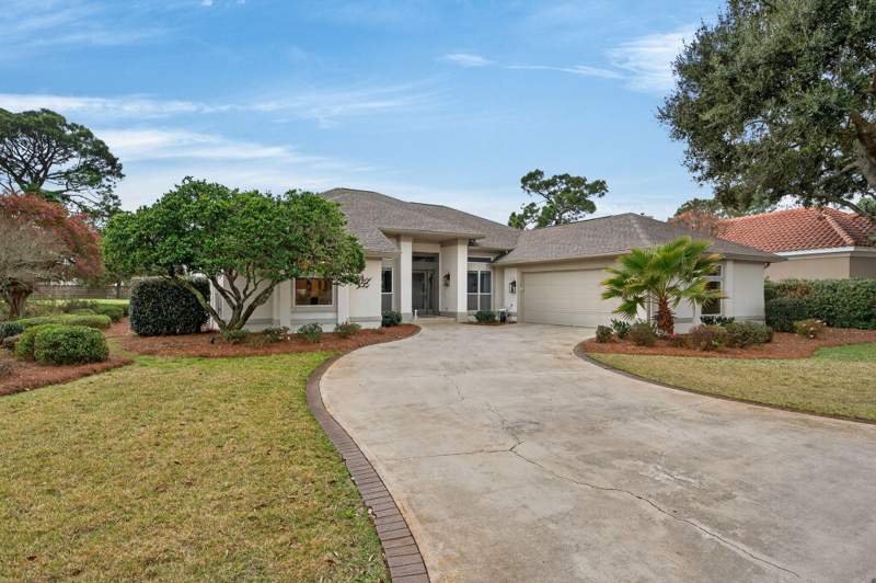 3 bedroom Detached Single Family at 379 Golfview Drive, Golf View, Miramar Beach — photo 4