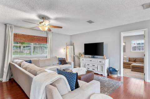 5 Lakeview Drive, Mary Esther FL - photo 13 of 36