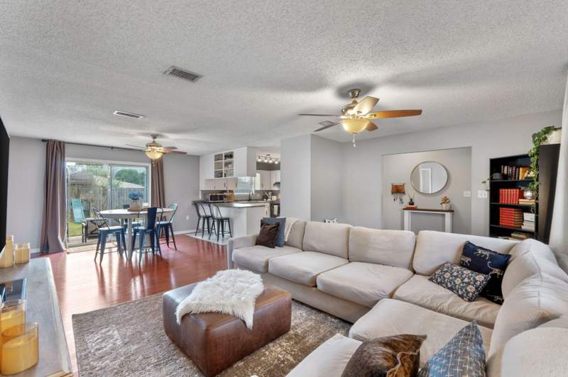 4 bedroom Detached Single Family at 5 Lakeview Drive, Casa Loma S/D, Mary Esther — photo 5