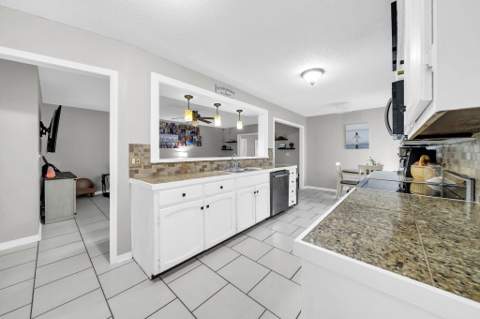 1068 Windmill Drive, Fort Walton Beach FL - photo 13 of 30